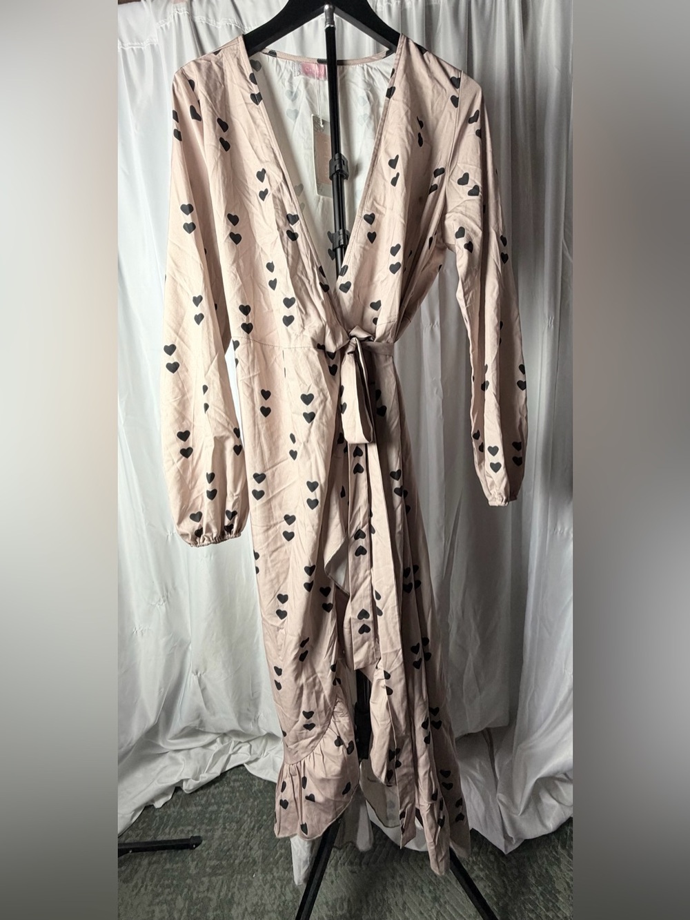 C + D + M Heart Print Wrap Dress – Size Large – NWT